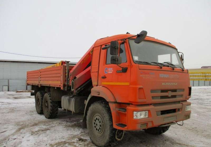 Грузовой с кму камаз 658610