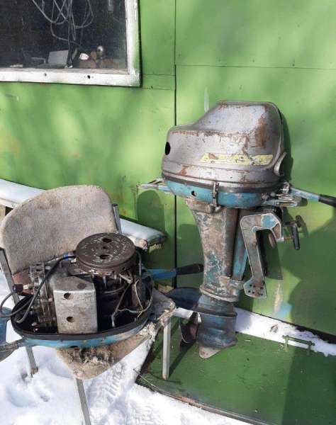 Мотор лодочный + в подарок 2 в разборе