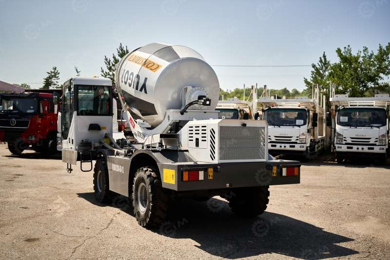 Бетоносмеситель Yugong SDM 3 0 0 0