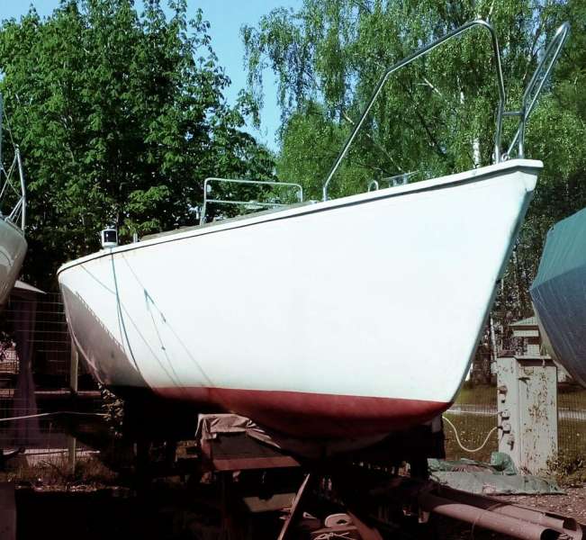 Парусная яхта минитонник (22ft) Спрут 640