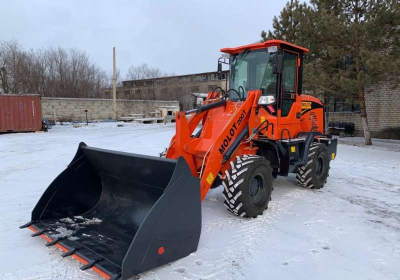 Фронтальный погрузчик молот 200Т