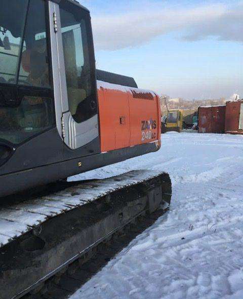 Экскаватор Hitachi Zx240