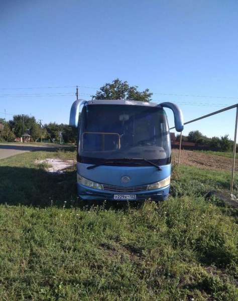 Автобус ютонг 6737