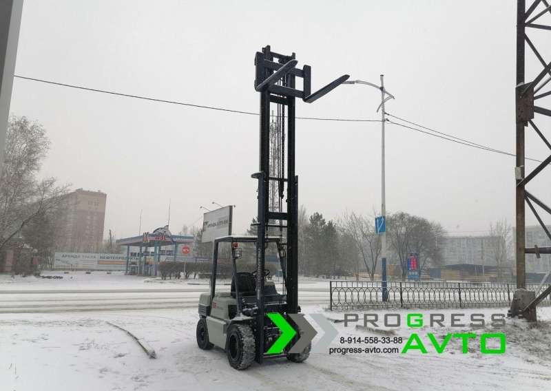 Вилочный погрузчик Komatsu FG30T-16, 2004