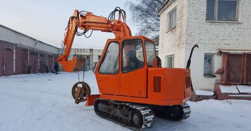 Мини экскаватор эо 1121А