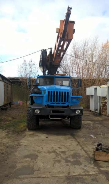 Бурильно- сваебойная машина бм - 811