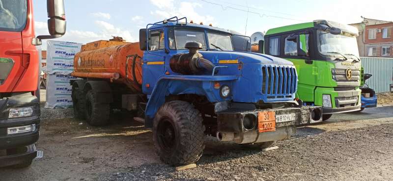 Урал 4320 2006 г.в. АТЗ-10. Топливозаправщик