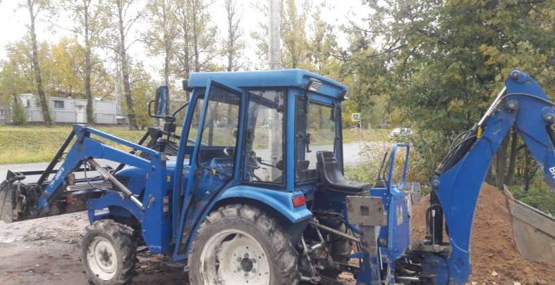 Продам минитрактор экскаватор-погрузчик 2014 года