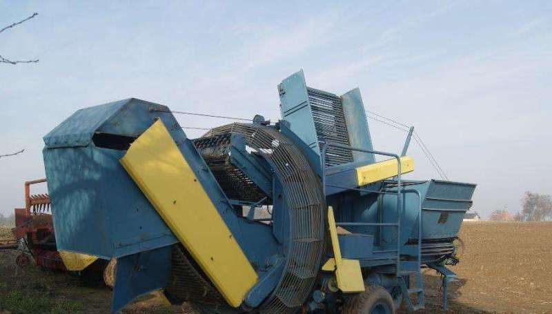 Картофелеуборочный комбайн Anna Z644