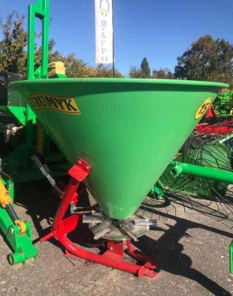 Разбрасыватель удобрений 500л Польша (серии ST)