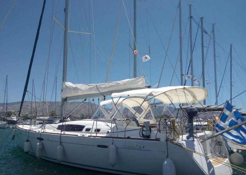 Парусная яхта Beneteau Oceanis 54 в Греции