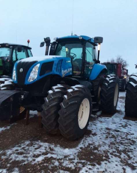 Трактор New Holland T8.390"