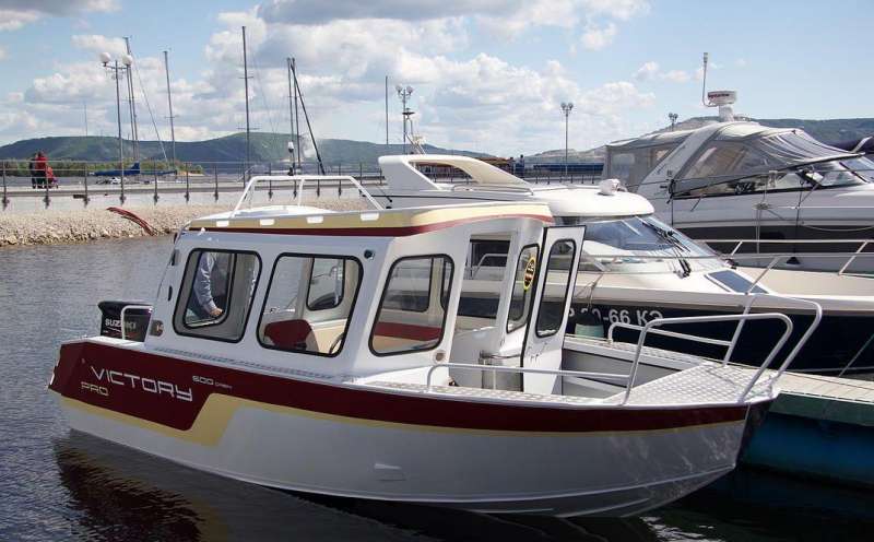 Катер Victory 590 Cabin