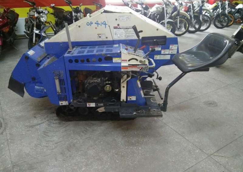 Японский самоходный пресс-подборщик RBX850