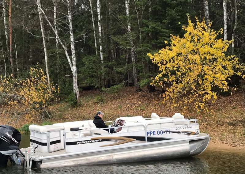 Princecraft Vantage 23 (Понтонный катер)