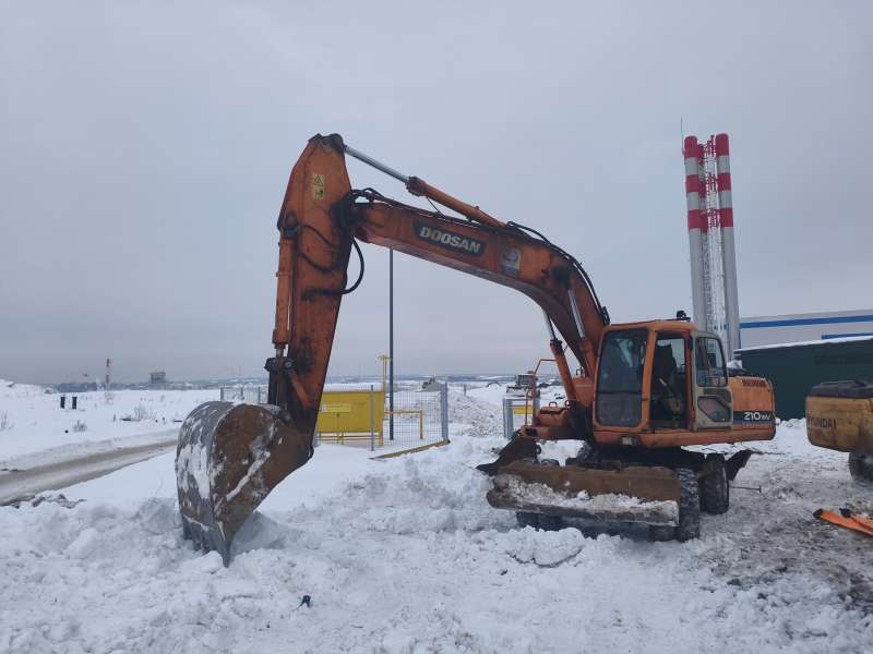Колесный экскаватор Doosan 210W-V