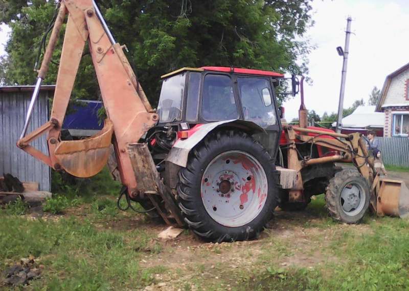 Экскаватор-погрузчик лтз-А лекс 2Е