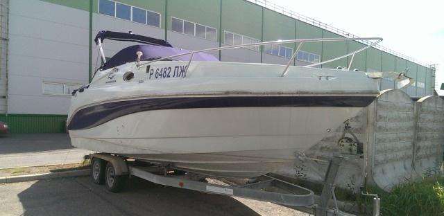 Rinker Fiesta Vee 242