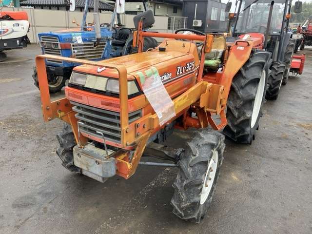 Минитрактор Kubota L1 Series Sunshine Z L1-325D 4х4