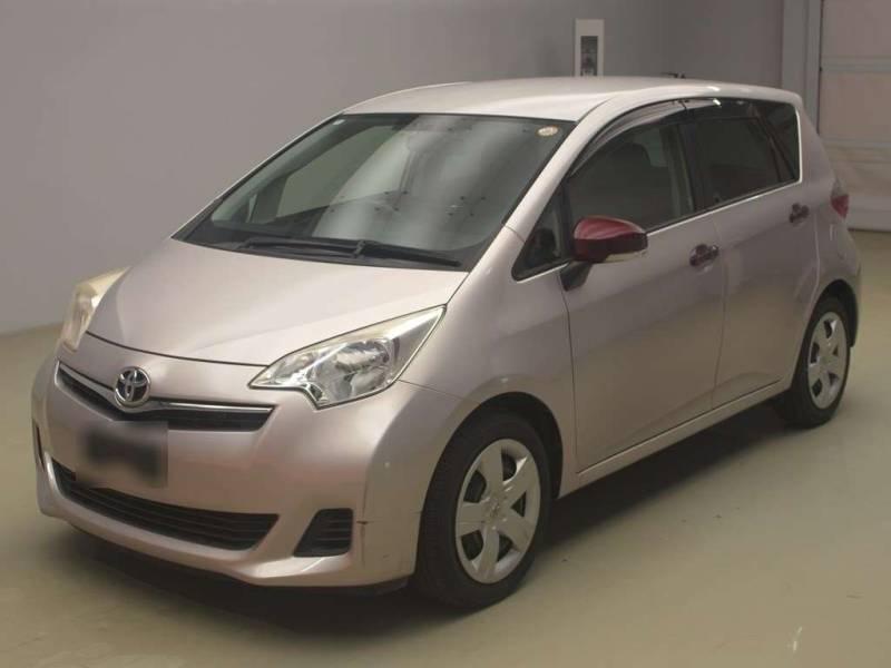 Компактвэн Toyota Ractis NSP120 минивэн