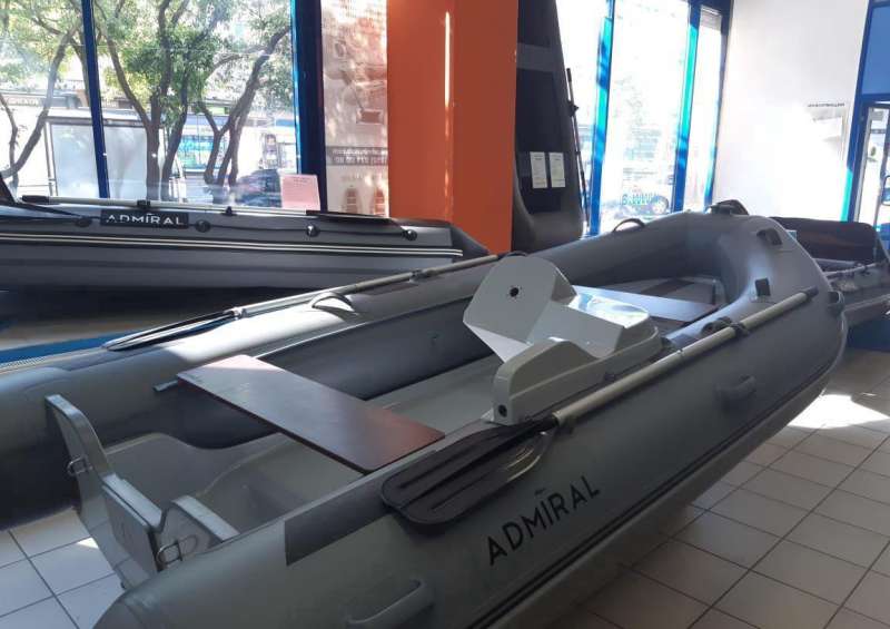 Лодка риб Адмирал 380