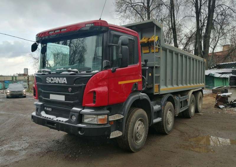 Самосвал Scania P440