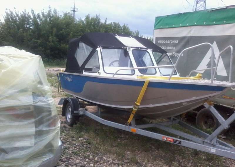 Моторная лодка Рекорд 490 " Фишка"