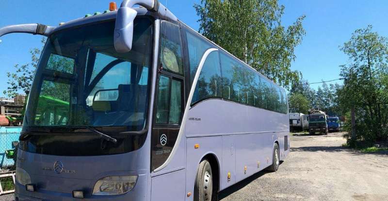 Автобус Golden Dragon 2005года, 45+1 место