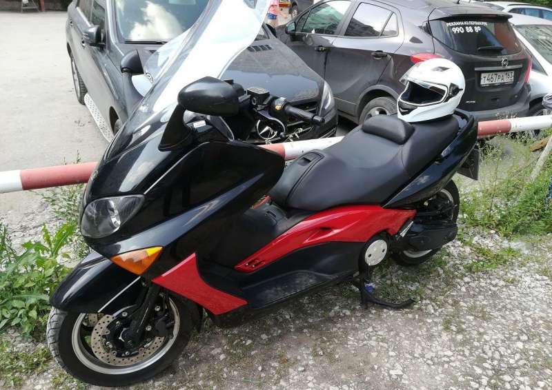 Максискутер Yamaha T-Max 500