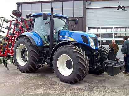 Трактор New Holland t7060