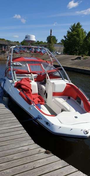 Катер BRP Seadoo Wake Chelenger 230