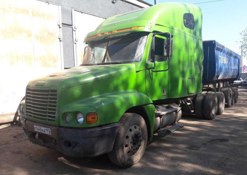 Freightliner (Фредлайнер) FLC + прицеп тонар 9523