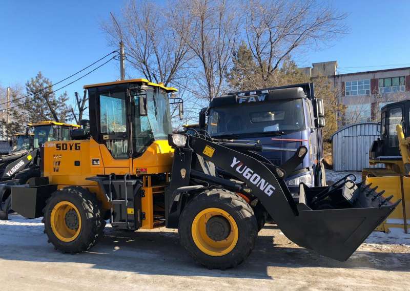 Фронтальный погрузчик Yigong ZL30