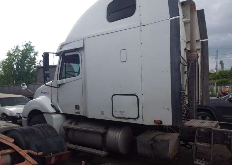 Тягач freightliner CL 120064S T (columbia) 2004