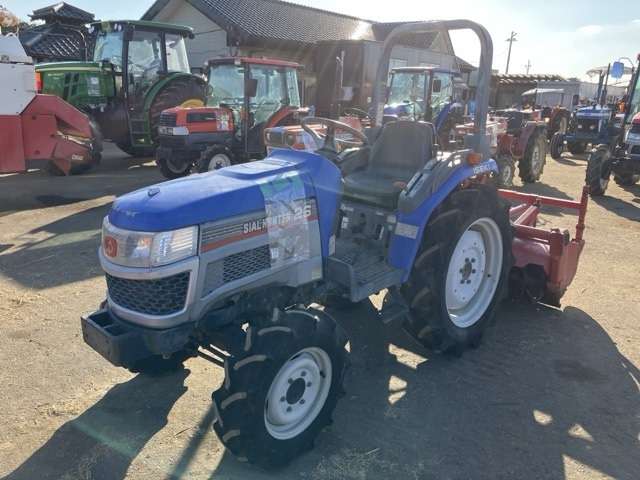 Минитрактор Iseki TH26 фреза 4х4 наработка 857 мч