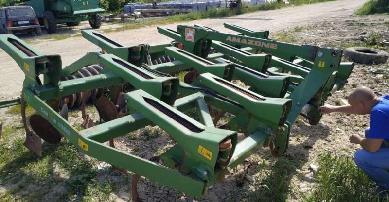 Глуборыхлитель Amazone Cenius 3002