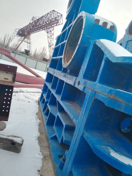 Станины дробилки СМД-118, чертежный номер 3450.10.000.2