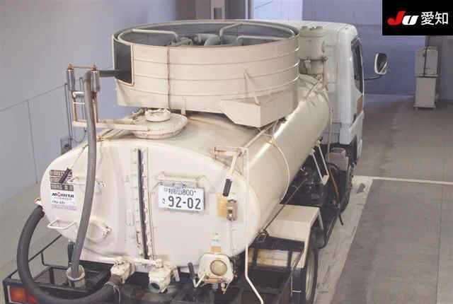 Ассенизатор 3,7 куба MMC Canter