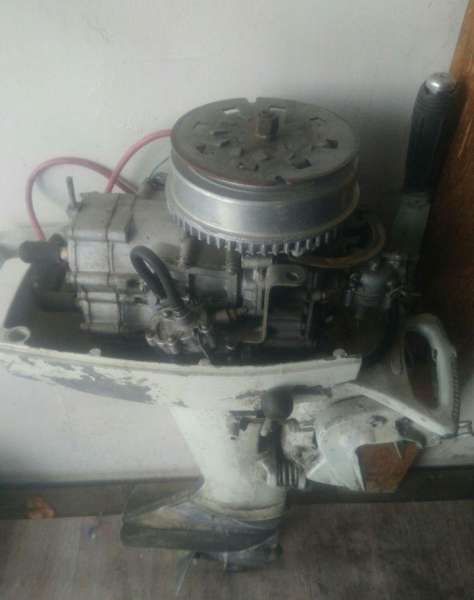 Лодочный мотор Москва 12,5