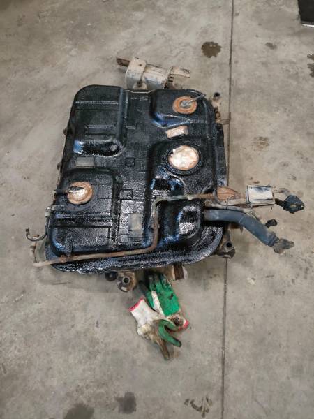 Ремонт бензобака Kia carens железного с подрамником