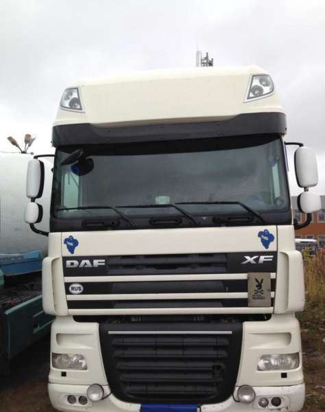 Тягач DAF 105XF460