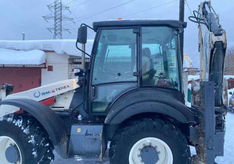 Экскаватор-погрузчик Terex TLB990, 2019