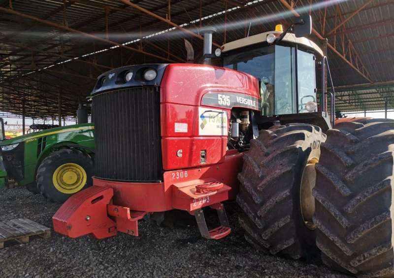 Трактор Versatile 535