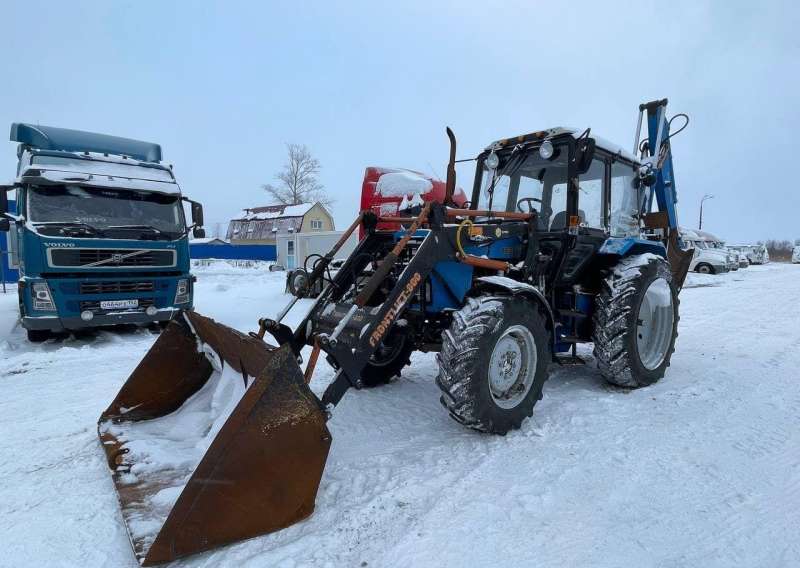Мтз 82.1 - экскаватор-погрузчик