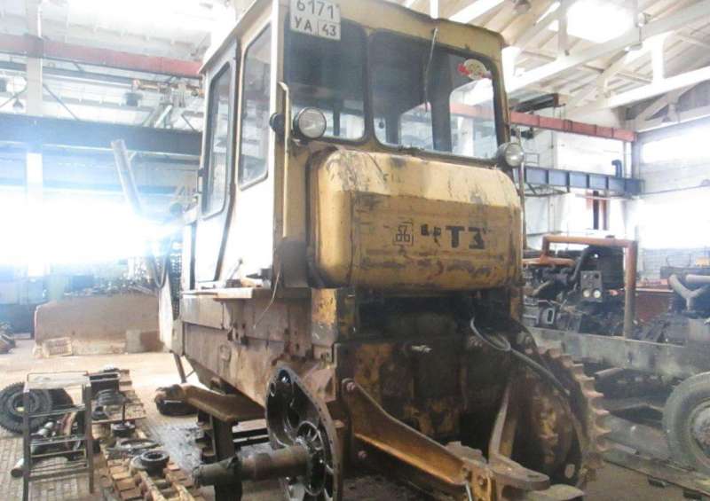 Трактор с бульдозерным оборудованием Б10М.0111-1Е