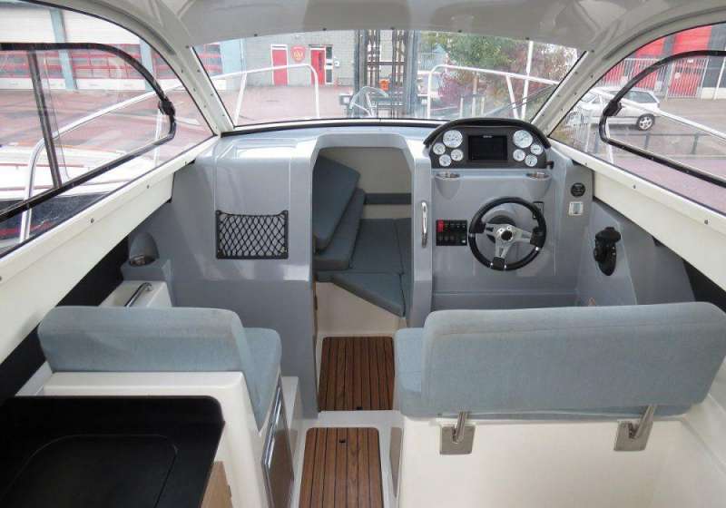 Катер quicksilver 705 active cruiser