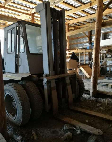 Продам Львовский погрузчик вилочный до 5т