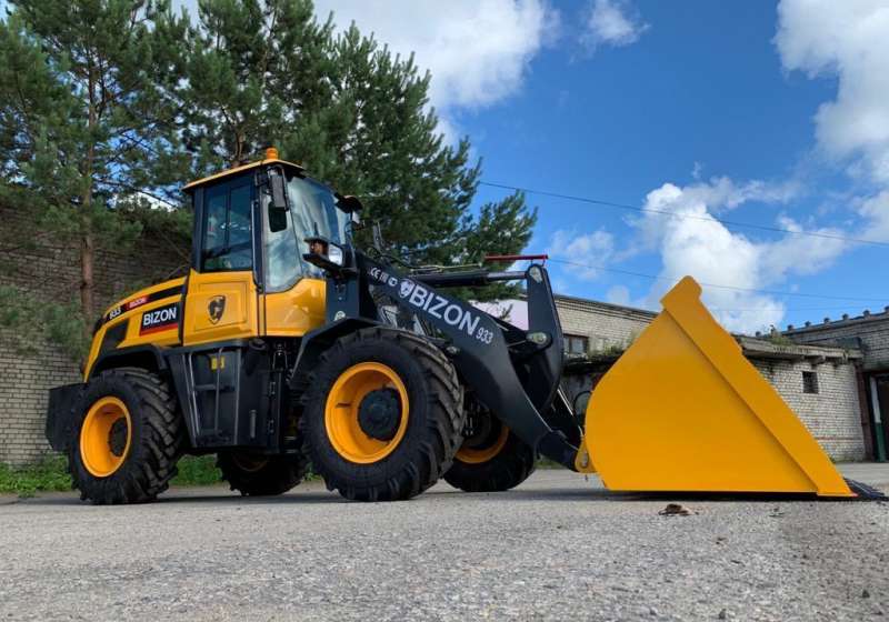 Фронтальный погрузчик BIZON 933, 2022