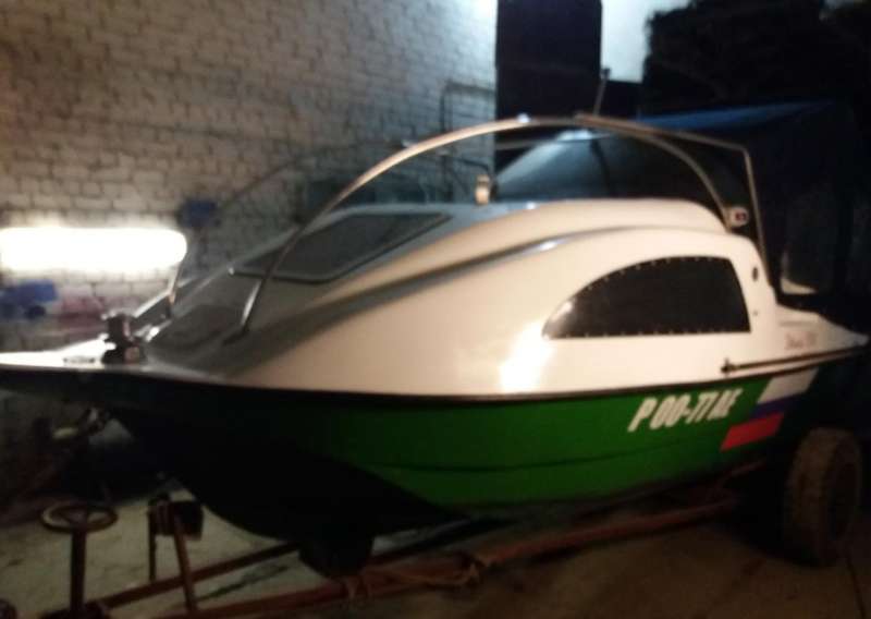 Продам мотолодку "Двина-550"