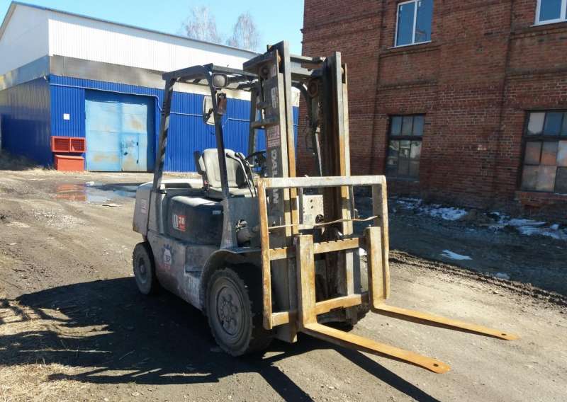 Колесный автопогрузчик Dalian cpcd30DB